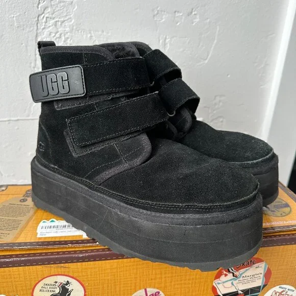 UGG Women's Neumel Platform Boot - Picture 1 of 1